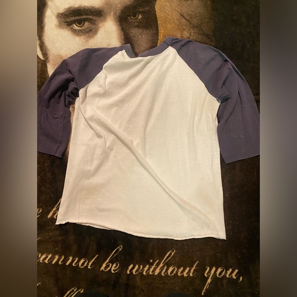 80s Vintage 1982 E.T. The Extra Terrestrial Rainbow Logo Purple Raglan Tee EUC - Picture 4 of 9